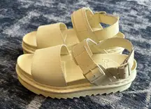 DR Martens Vass Mono Platform Chunky Leather Sandals Womens Size 7 Butter Yellow