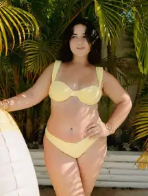 The Beach Club Lemon Drop Bikini Top
