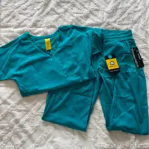 aero scrub set