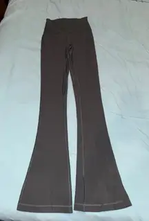 NWOT Lululemon Align High-Rise Mini-Flared Pant *Regular
Graphite Grey size 4