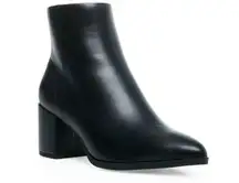 Dafne Bootie