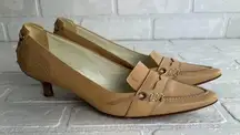 Tod’s Kitten Heels Womens 8‎ Beige Leather Silver Grommet Low Pumps Pointed Toe