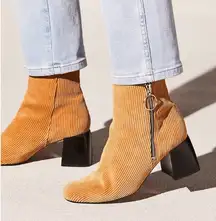 Free People Ariel Ankle Boots Corduroy Size 36EU (5.5US)
