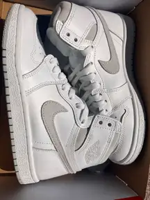 1 Retro High 85’ OG ‘Neutral Grey’