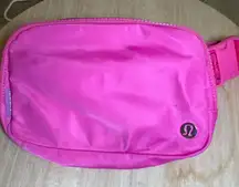 Lululemon Everywhere Belt Bag