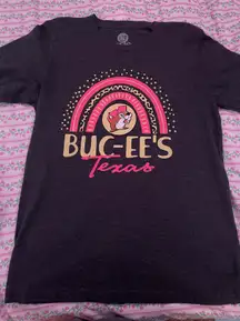 Buc-ee's  shirt