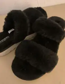 Kookaburra by Ugg Women's platform Black Fuzzy Sandals slippers size 9
