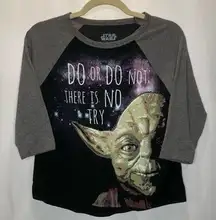 Star Wars Yoda Graphic Tee Shirt