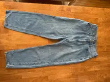 BDG High-Waisted Jeans Mom