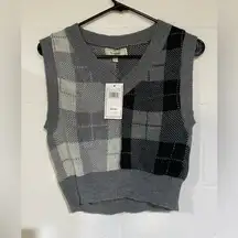 NWT large sweater vest