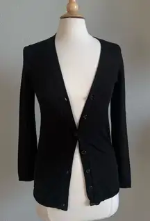 Burberry | 100% Wool Black Button-Up Cardigan (defected) - S