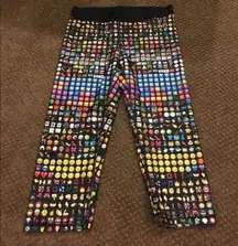 Terez Women Little Emojis Printed Black Capri Leggings - Size S