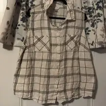 Patterned shirt button up