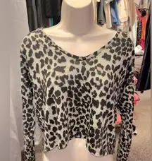 Hiatus Medium Leopard Print Long Sleeve Crop Top