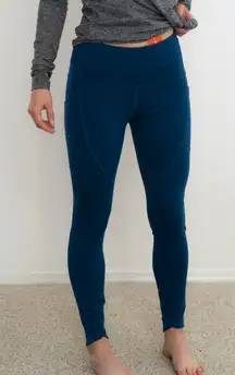 Oiselle Flyout Cold-weather Run Blue High-Waisted Leggings