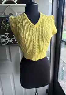 Vintage Jet Set cropped argyle butter yellow sweater vest, size small