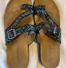 womens sandals size 10 Makalu  excellent condition multicolored beads