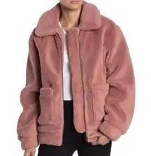 Nordstrom Elodie Rose Pink Teddy Coat Size M. Deep Front Pockets, Front Zip.