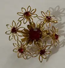 Women's Elegant Gold and Red Floral Brooch.
