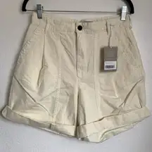 NWT Everlane The Tourist Shorts in Ivory