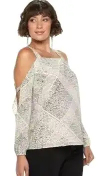 Juicy Couture Ivory And Black Geometric Cold Shoulder Long Split Sleeve Top L‎