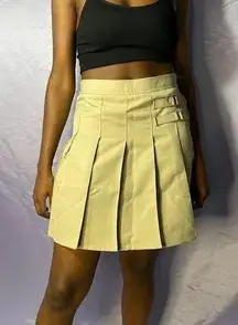 Beige pleated skort -skirt with shorts