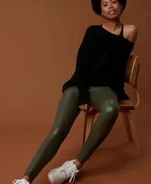 NWT Aerie Offline Real Luxe Olive Green Faux Leather Legging Sz Small Short