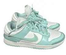 Women's blue & white Dunk Low Twist Jade Ice size 8.5