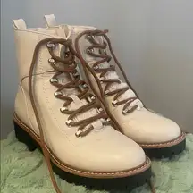Women's Cream Lace-Up Ankle size 7 like new