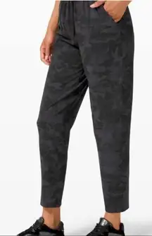 Women's Lululemon Black Grey Camo Pants Size 4