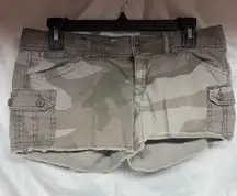 American eagle camo shorts