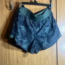 Champion Women's Camouflage Shorts - Green