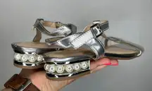 Dunion Silver T Strap Sandals 8.5M Clear Straps Pearl Heel Open Toe