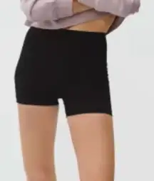 Everlane Perform Bike Shorts