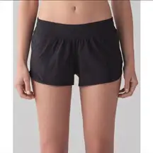 Lululemon Hotty Hot Shorts Black Workout Running Mesh 8 Medium 2.5” inseam short