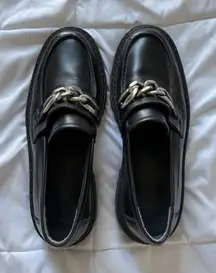 IRIS &INK Womens Chunky Chain Grunge Punk Preppy Casual Edgy Loafers 40 Black