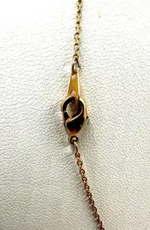 Gold tone bar pendant necklace