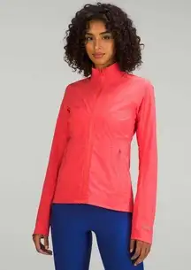 Lululemon Fast Free Running Windbreaker  Size 4 Pale Raspberry Waterproof New