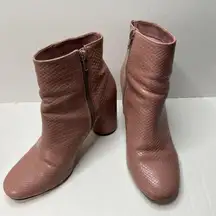 Urban Outfitters Pink Rose Mauve Snakeskin Zip Ankle Boots Booties Heeled Size 9