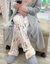 The Paisley Box Wine/Champagne Pajama Pants, Size Medium, NWT