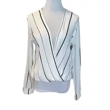 HONEY PUNCH WOMEN WHITE BLACK STRIPED WRAP BLOUSE STYLE T1758C SIZE SMALL V NECK