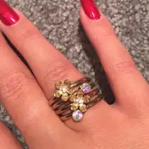 ⭐️NEW⭐️ Set (4) rhinestone & flower stackable rings