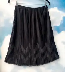 Maidenform vintage accordion pleated slip