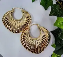 Statement Gold Chunky Scalloped Hoop Earrings