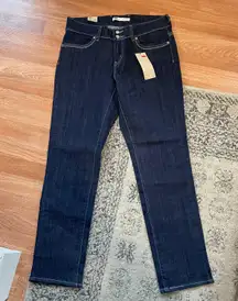 Levi’s Size 12 Dark Wash Curvy Skinny Jeans