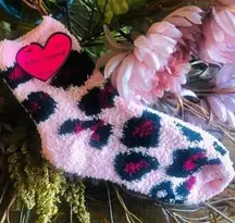 Betsey Johnson Fuzzy Leopard Heart Socks NWT Pink Cozy Soft Lounge Wear