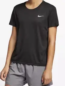 Nike black Miler Logo running T-Shirt top size S