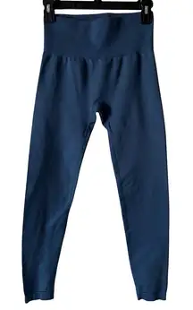 Paragon Native Seamless  Capri Leggings Size M ? 24X22