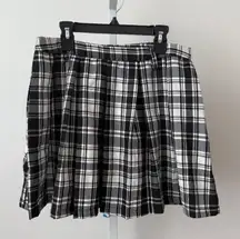 Hot Topic Plaid Pleated Mini Skirt Black White Womens Size SM Goth Collegiate