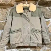 Eddie Bauer Tan/Beige Vintage  Canvas Puffer Jacket w/ Quilted Patchwork Fur Collar and Buckle Details